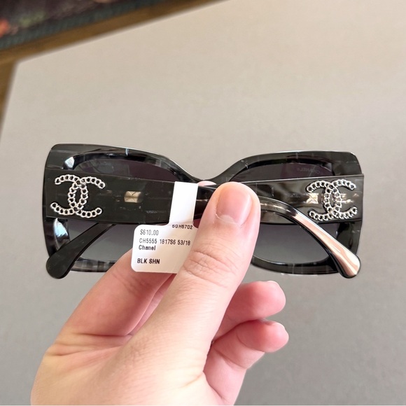 CHANEL NWT 2026 Classic 5555 Oversized Chain CC Square Sunglasses - Picture 3 of 11